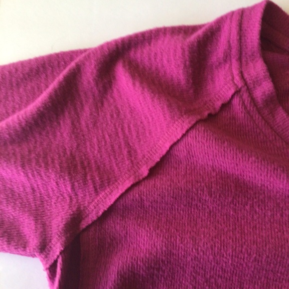 WILDFOX HALEY LONG SLEEVE V NECK PULLOVER TOP. SIZE LARGE - Picture 11 of 15